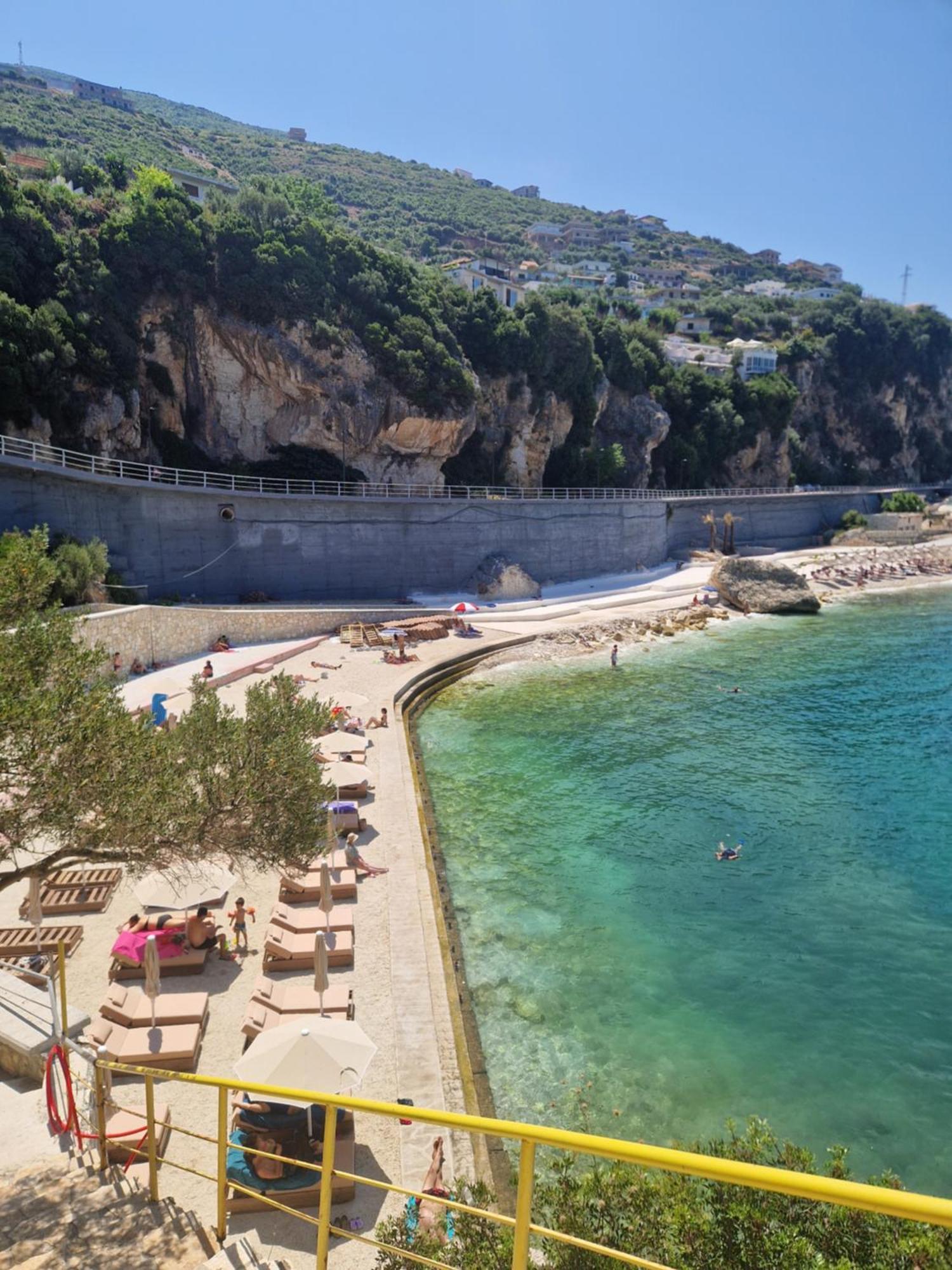 Borns Seaside Apartamento Vlorë